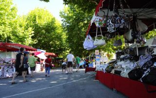 Les marchés à Rosières